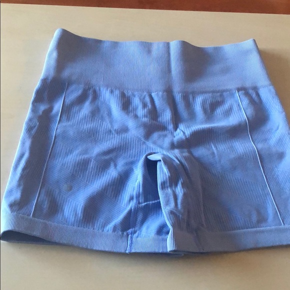 Great condition Lululemon sculpt shorts